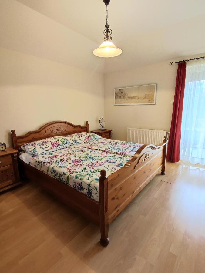 Arnyas Apartmanhaz 발라톤엘 외부 사진