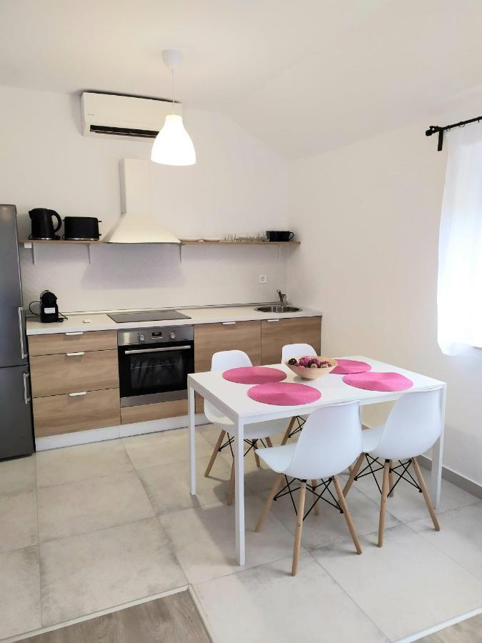 Arnyas Apartmanhaz 발라톤엘 외부 사진
