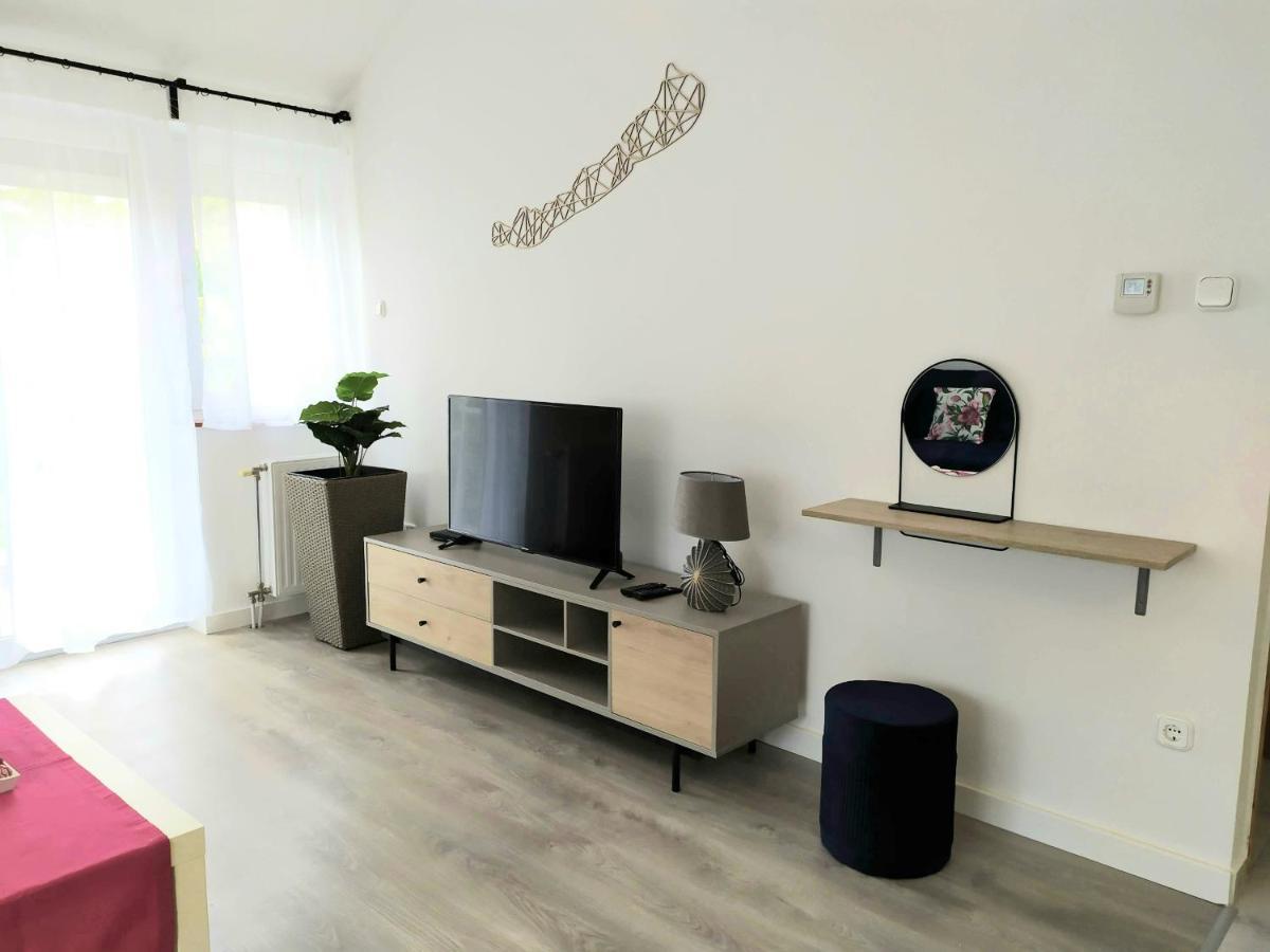 Arnyas Apartmanhaz 발라톤엘 외부 사진