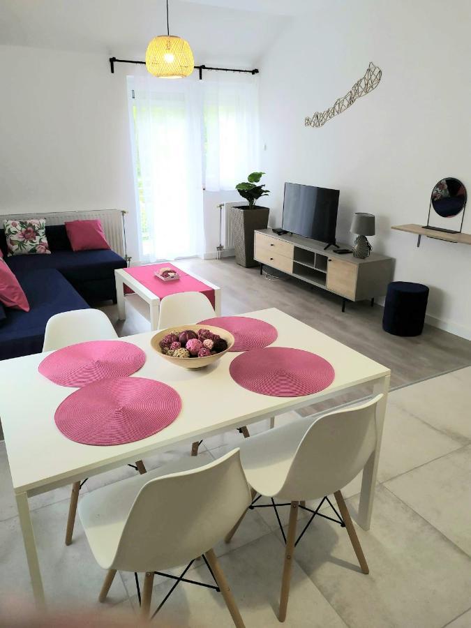 Arnyas Apartmanhaz 발라톤엘 외부 사진