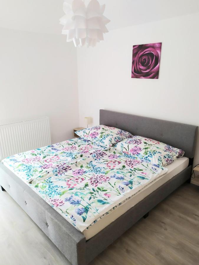 Arnyas Apartmanhaz 발라톤엘 외부 사진